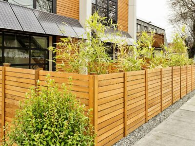 horizontal wood privacy fence